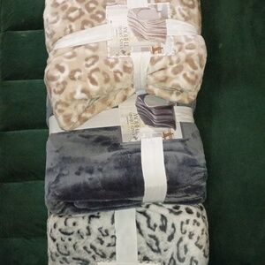 Leopard Print Tan Throw Blanket(Select Color.